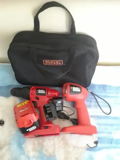 Read Carefully click onto my other ads on KIJIJI. Are you looking for a good deal on this B&D 3/8 dr...