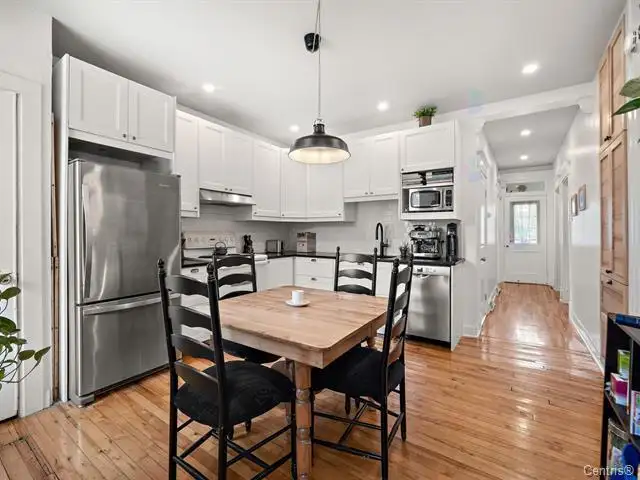Ground Floor - 3 Bedrooms - 1 Parking Spot - Rosemont