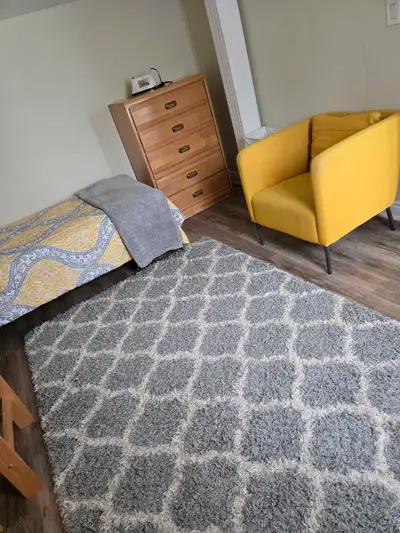 Male Room for Rent