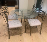 45" Round Dining Table and Chairs