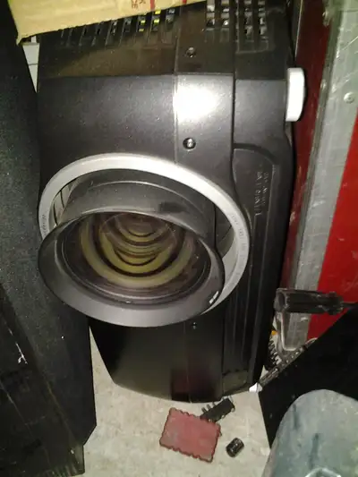projectiondesign F35 WQXGA Projector 6500 lum 2560x1600 $23k NEW, View more