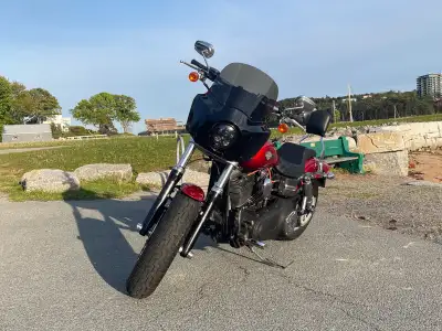 Harley Davidson Fat Bob classic cruiser. Lots of custom parts: Free flow K&N filter, VH exhaust, com...