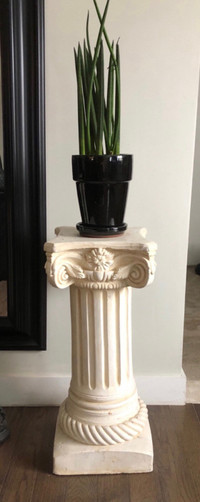 Ceramic pillars plant stands 
