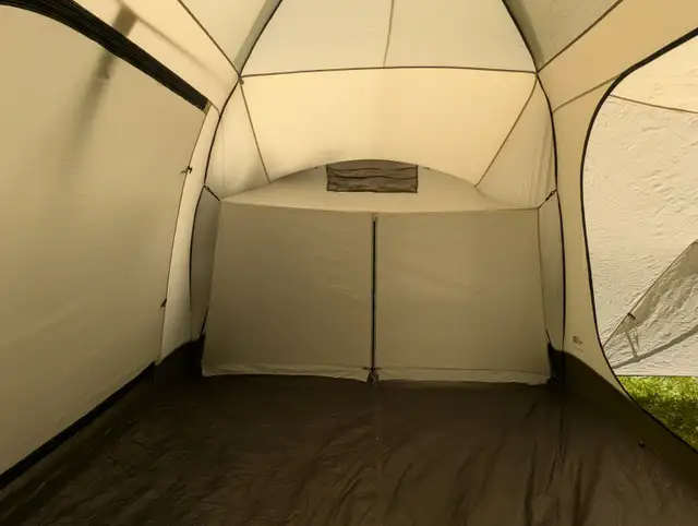 North Face Trailhead 8 tent in Fishing, Camping & Outdoors in Belleville - Image 7