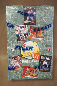 FLEER ULTRA baseball .... 1992 SERIES 2 box + packs SERIES 1 & 2