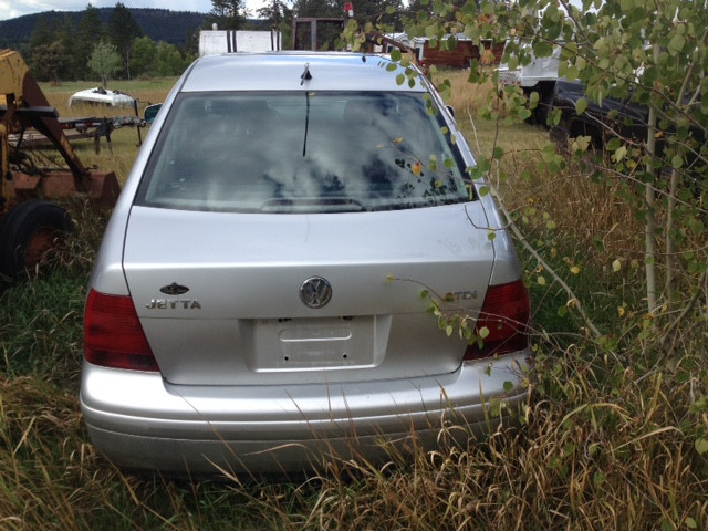 2003 VW Jetta Transmission,and Body Parts for sale in Auto Body Parts in Williams Lake - Image 3