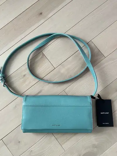 NEUF ** Petit sac à bandoulière Matt & Nat, View more