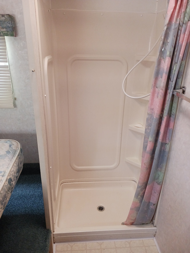 1999 PROWLER 5TH WHEEL in Travel Trailers & Campers in Prince Albert - Image 2