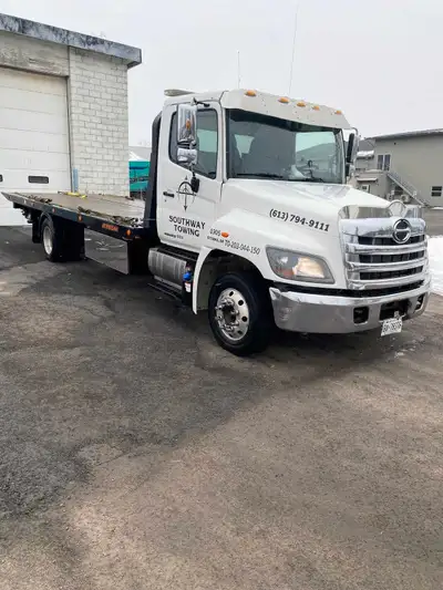 Cheap towing and roadside assistance 24/7 [613-400-1005]