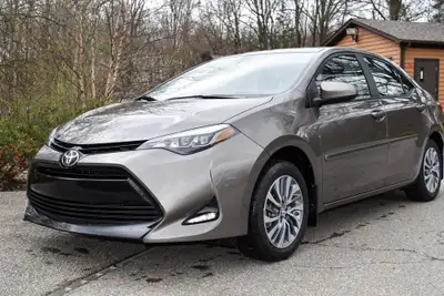2017 mint condition Toyota Corolla Asking for $14,500