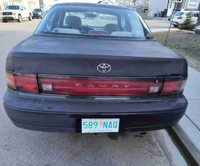 1992 Toyota Camry LE - low km 