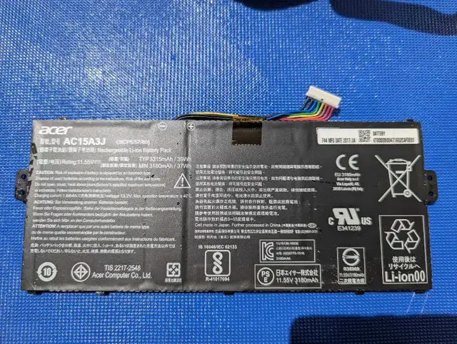 Acer Laptop Battery in Laptop Accessories in City of Toronto - Image 2