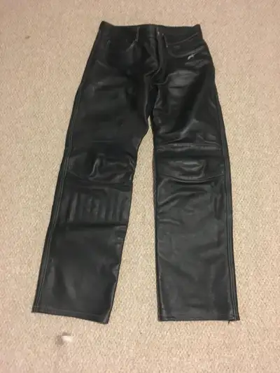 AlpineStars leather riding pants 36x34, View more