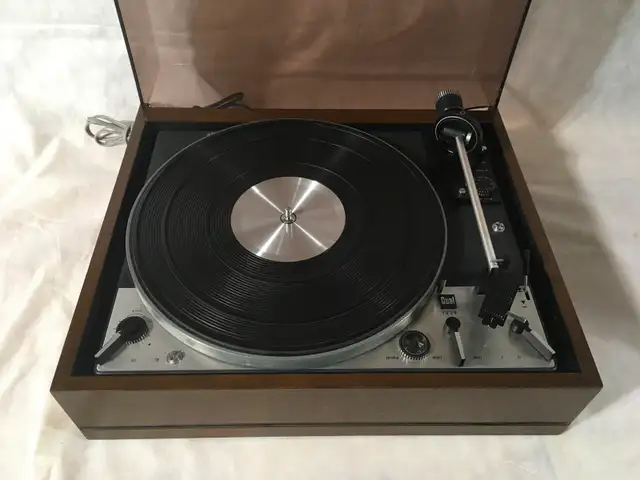 Dual 1229 Turntable  in Stereo Systems & Home Theatre in Thunder Bay - Image 2