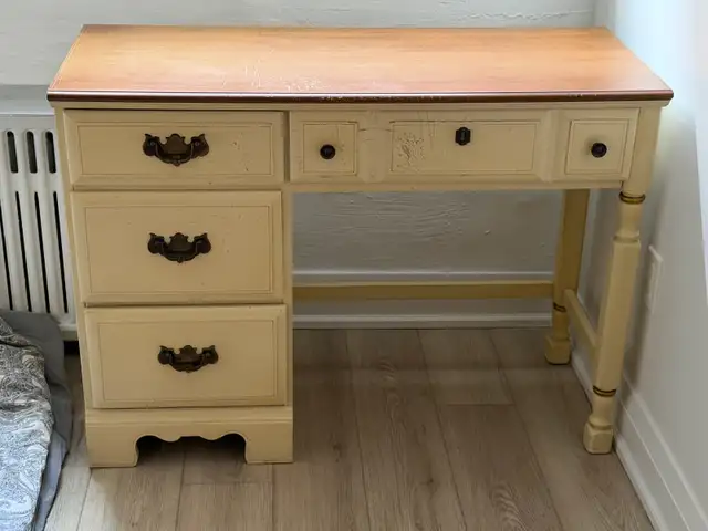 Vintage Wooden Writing Desk in Desks in City of Toronto - Image 3