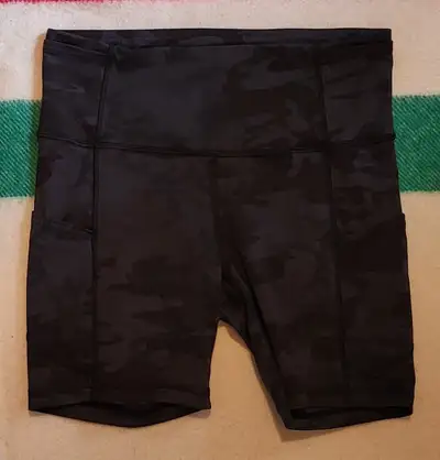 LULULEMON FAST AND FREE SHORT 6" NON-REFLECTIVE INCOGNITO CAMO 6, View more