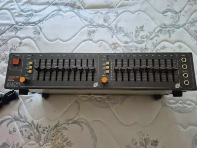 Tascam GE 20 B Graphic Equalizer for parts or repair, View more