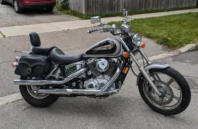 Honda Shadow Spirit VT1100 Well-maintained Honda Shadow in great condition. New battery, lots of tre...