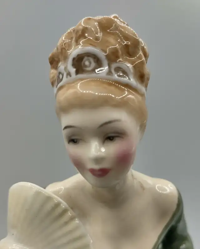 Royal Doulton Retired Green Dress Victorian Lady - H.N. 2312 in Arts & Collectibles in Windsor Region - Image 3
