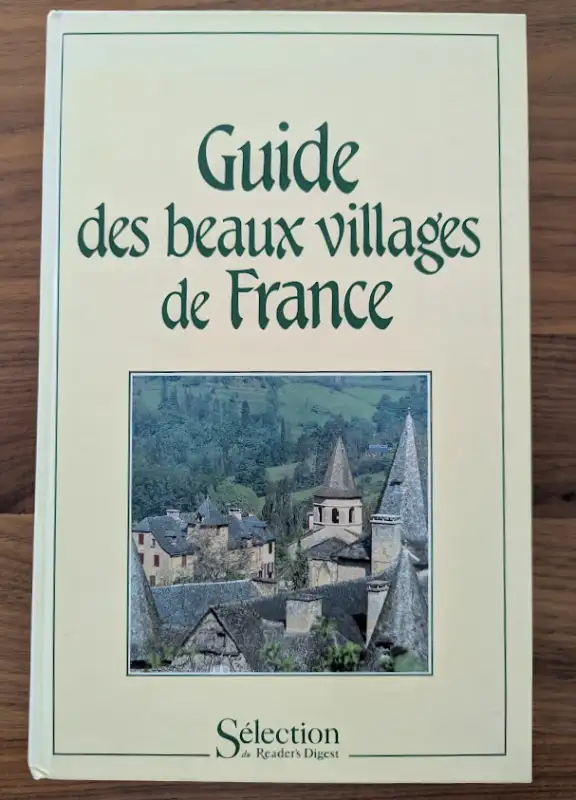 Guide des beaux villages de France in Other in Gatineau - Image 2