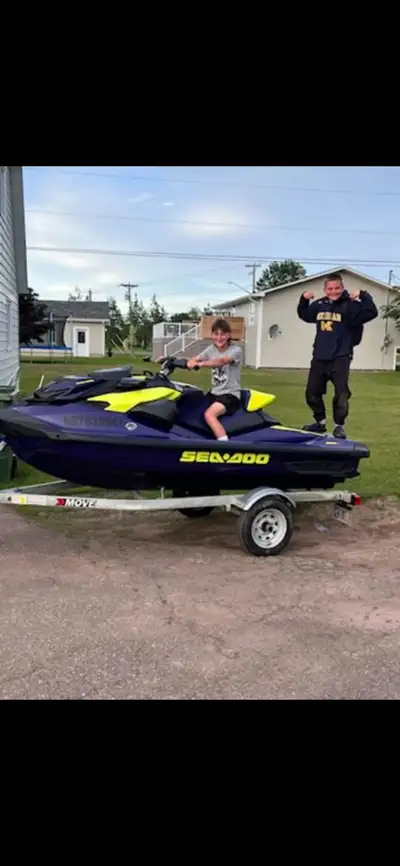 sea doo RXP x 2021 run perfect 220h 18000$ inbox for more info