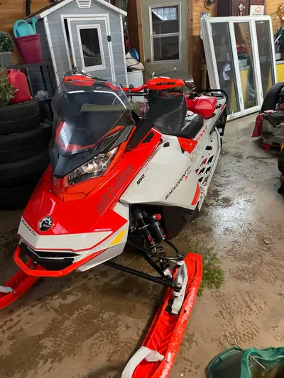 2021 Skidoo Backcountry XRS Sled has: 9000kms Shot start 154x2”track Sled works great $8500