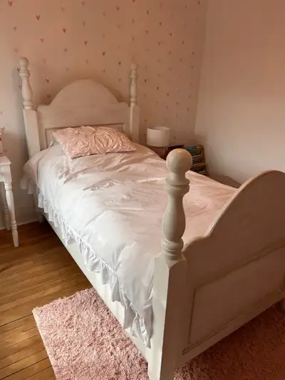 Magnifique lit en bois à vendre ✨ , View more