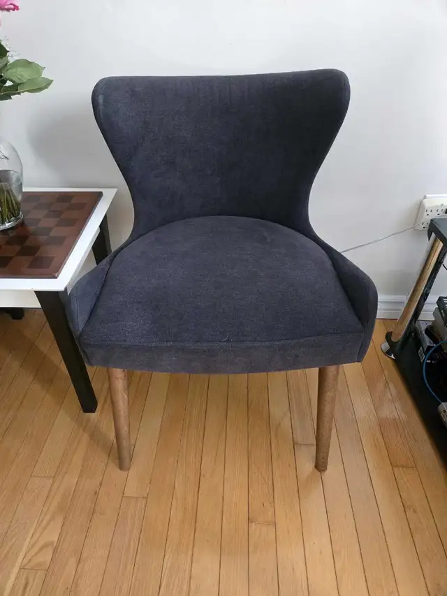 Elegant Chairs in Chairs & Recliners in City of Toronto - Image 11