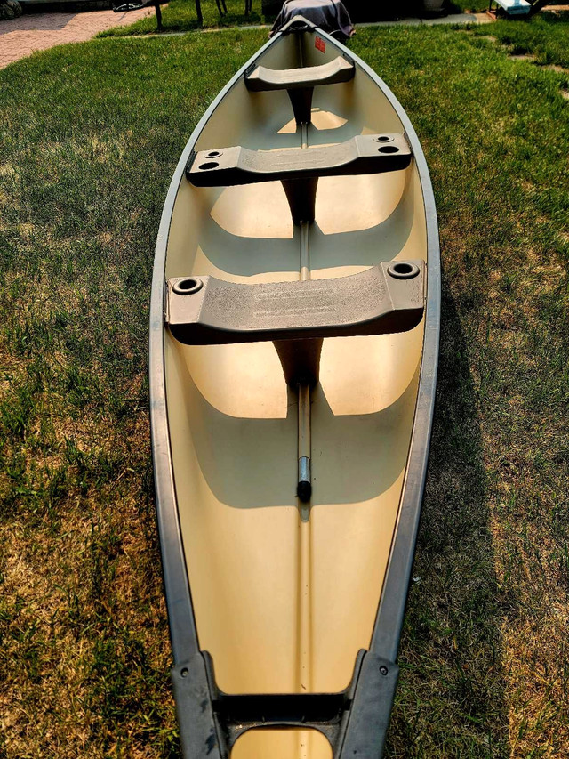 Canoe 15.5ft in Water Sports in Strathcona County - Image 3