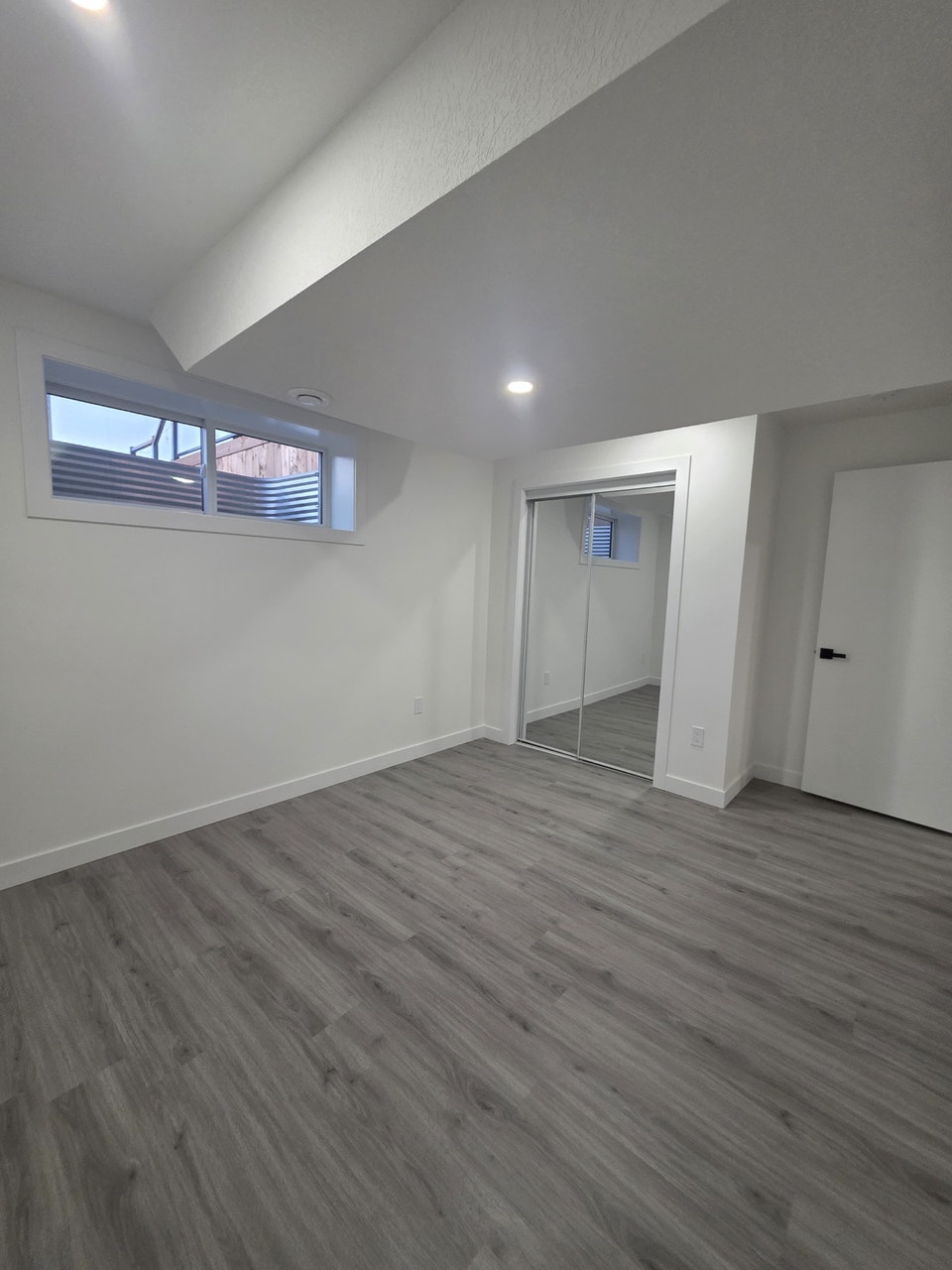 Furnished Single Bedroom Basement with Den 3