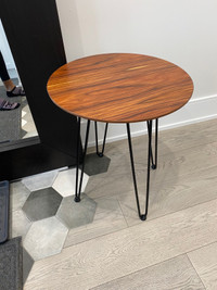 Round top side table