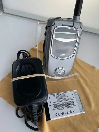 Motorola i730  Push-to-Talk-PTT-Functionality-Vintage-Rare Phone, View more