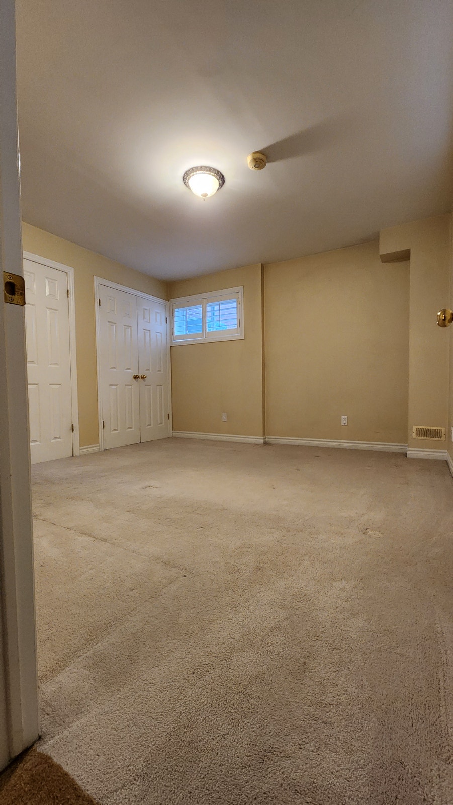 Spacious 2BR Walkout Basement Apartment Prime Location Newmarket 2