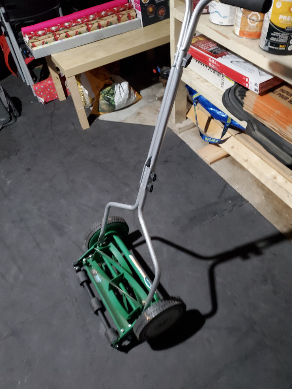 Scotts 14 inch Scotts Turf Reel Mower Lawnmowers & Leaf Blowers