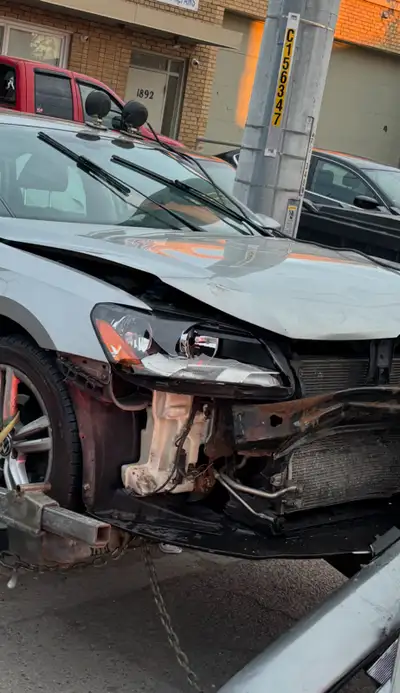 Front end cosmetic damage (bumper hood right light/radiator) 4 Brand new Tesla model 3 tires with so...