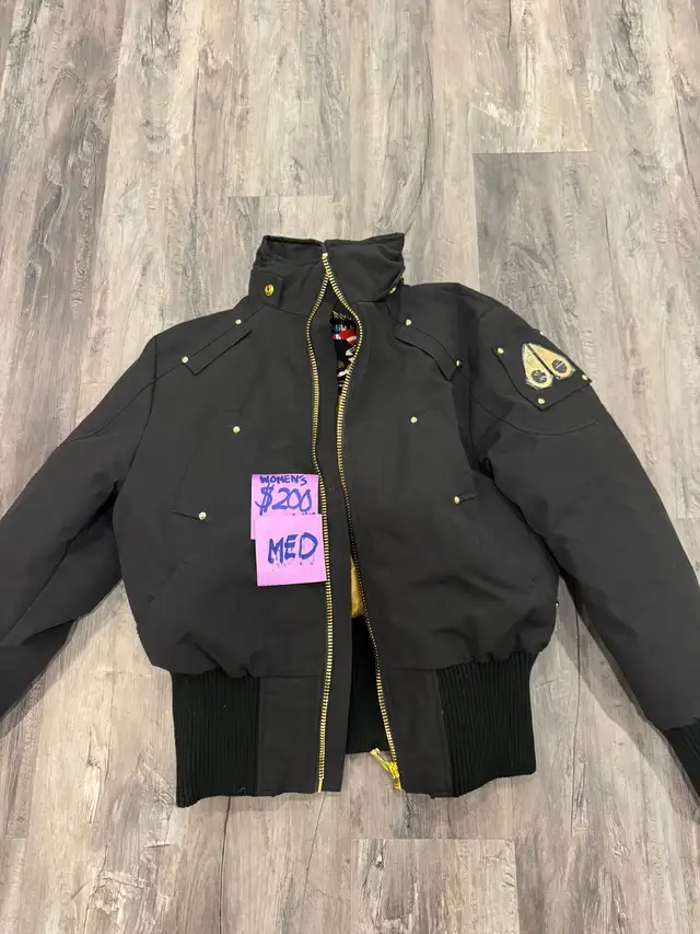 Moncler/Canada Goose/North Face/Mooseknuckles Jackets in Men's in City of Toronto - Image 6