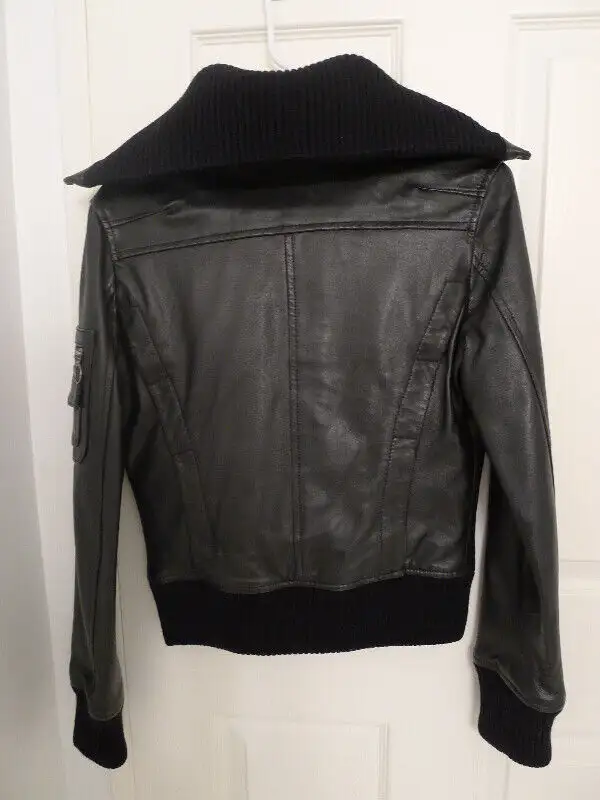 Women black leather jacket in Women's - Tops & Outerwear in City of Toronto - Image 4