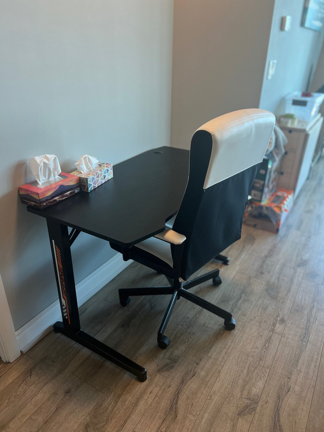 Desk &Chair whole set in Desks in Mississauga / Peel Region