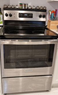 Insigna 2 year old oven.  Very good condition.