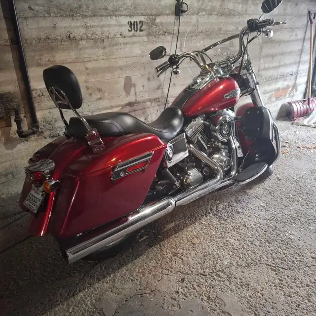 harley swichbak FLD 2012 in Touring in City of Montréal - Image 4