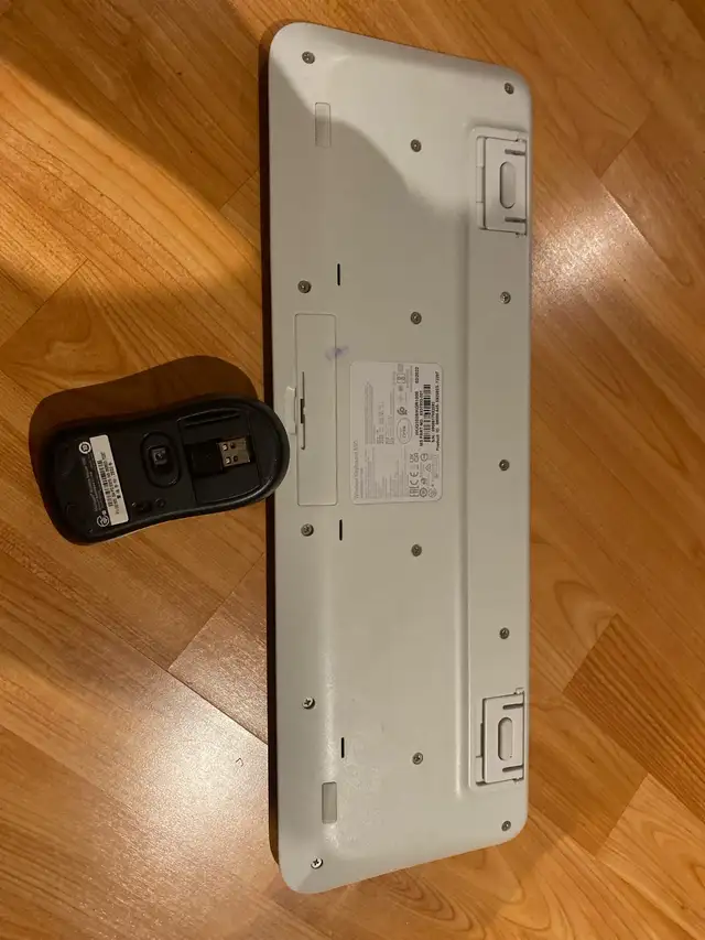 Microsoft wireless keyboard and mouse combo in Mice, Keyboards & Webcams in Kitchener / Waterloo - Image 3