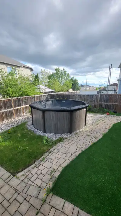 Upgrade your summer with this premium, high-efficiency saltwater pool package. Features top-tier equ...
