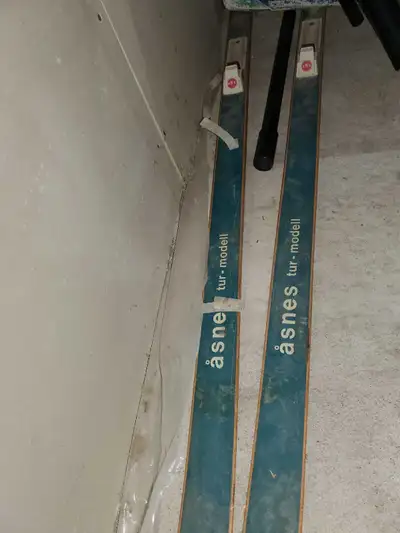 Asnes Skis solid hickory wood with nns bindings, View more