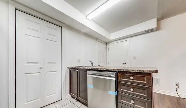 2 Bedroom 2 Bathroom 1 Parking House