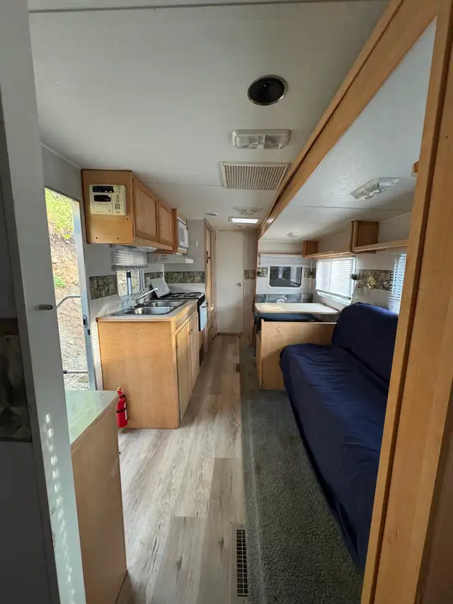 2001 Fleetwood Terry 27H 28ft Travel Trailer – Ready to Go in Travel Trailers & Campers in Kelowna - Image 5