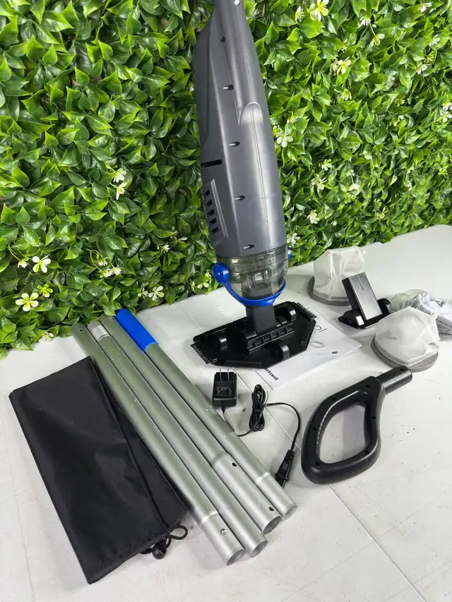 Sharkswell Pool Vacuum with Telescopic Pole63234473884289123
