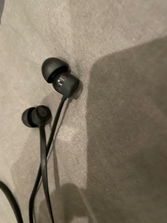 Dr Dre Beats X Bluetooth Headphones  in Headphones in Oshawa / Durham Region
