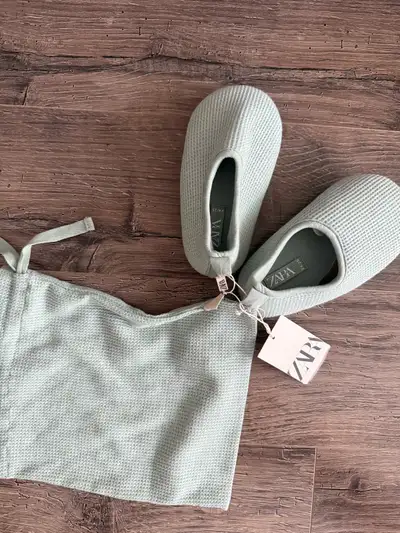 Zara slippers kids size 24/25, View more