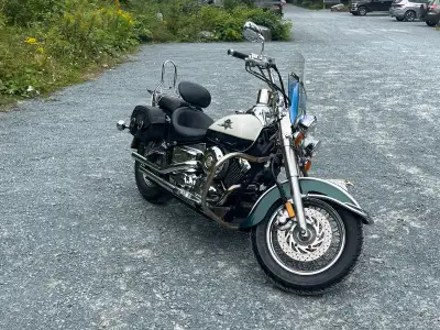 Get ready to cruise with this '99 Yamaha V-Star 650, a reliable ride with 64,730 km on the clock! Wh...