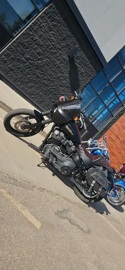Only needs new back tire and oil change. 13,000kms 107cu
